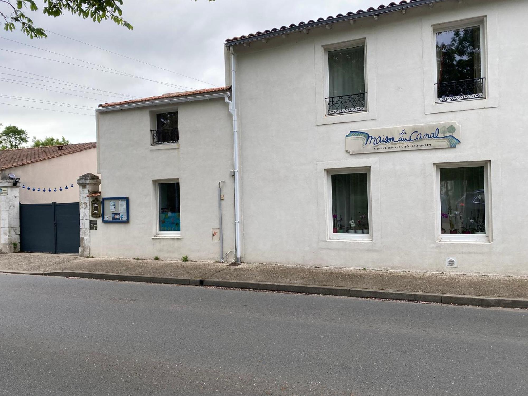 La Maison Du Canal De Rompsay - 5 Min De La Rochelle Bed & Breakfast Perigny  Ngoại thất bức ảnh